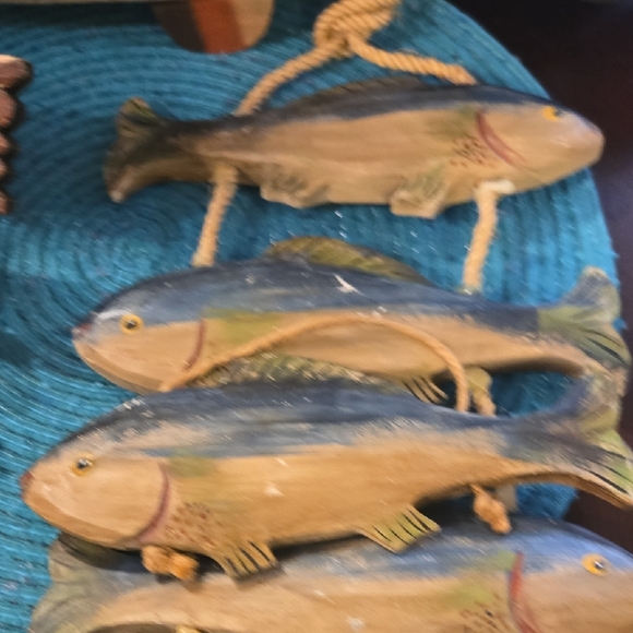 Handcrafted Wooden Fish Decor Set - Picture 3 of 5